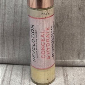 Makeup Revolution London Radiance Concealer Co.2